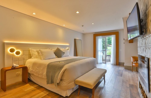 Loteamento Jardim Veu da Noiva Hotel | Carballo Hotel & SPA