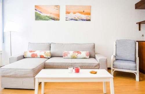 Carcavelos Apartamento | Carcavelos Beach & Business by The Portuguese Butler
