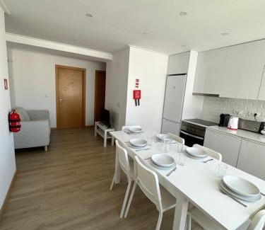 Oeiras Casa | Carcavelos Beach Shared Serviced Apartment 12
