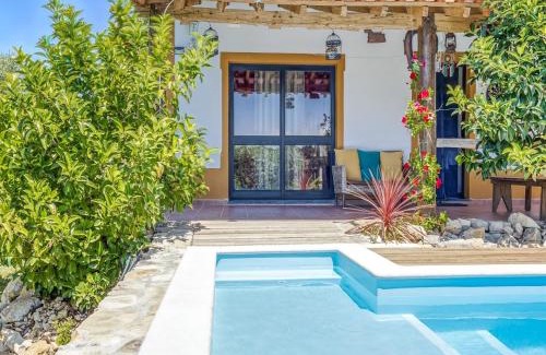 Camparca Casa | Carcavelos Villa with Pool