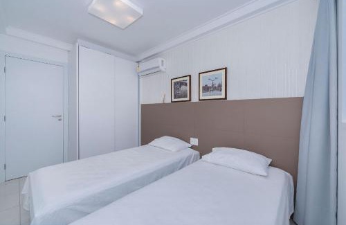 Bombas Apartamento | Cardeal 403C - Aconchegante apartamento na praia de Bombas - 2 dormitórios 5 pessoas - (Consultar serviços de roupa de cama e banho)