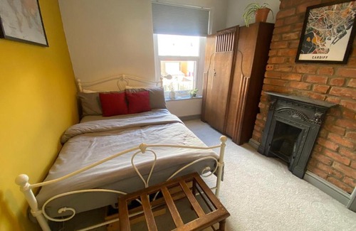 Splott Casa | Cardiff - Home from Home