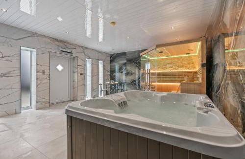 Roath Apartamento | Cardiff Luxe Flats with Spa Facilities