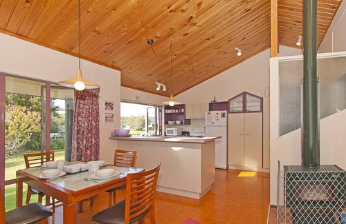 Coromandel Peninsula Cabaña | Despreocupado en Cocineros - Cocineros Playa Bach