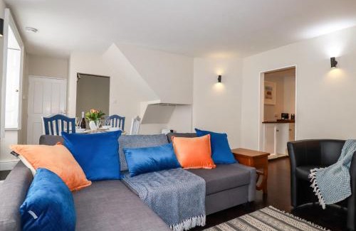 Redruth Casa | Carew House Cottage