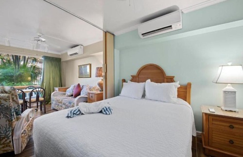 South Island Hotel | Caribbean Beach Club