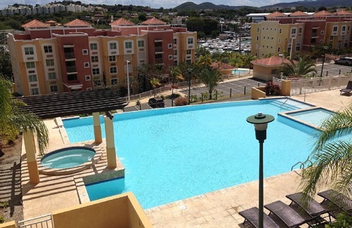 Sardinera Condominio | Condominio caribeño- Marina, piscina y vista al mar! ¡TOTALMENTE REFORMADO A ESTRENAR!