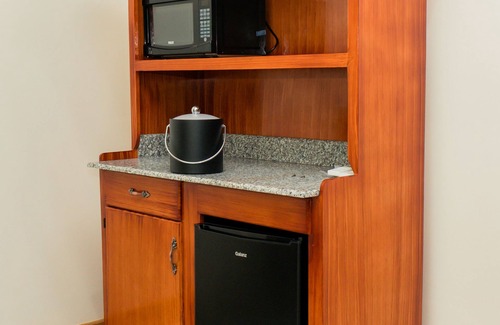 Georgetown Hotel | Caribbean Inn
