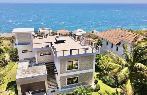 Antoneys Cay Casa | Caribbean Tower @Lighthouse Estates, West Bay