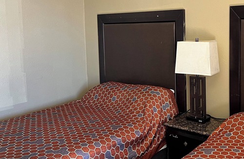 Rosamond Hotel | Carl's Motel