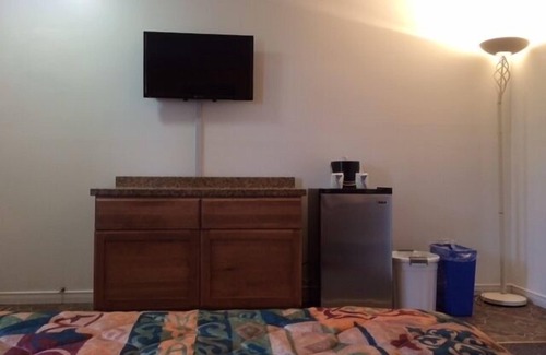 Borden-Carleton Hotel | Carleton Motel & Coffee Shop