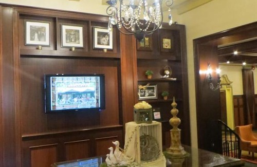Oak Park Hotel | Carleton of Oak Park