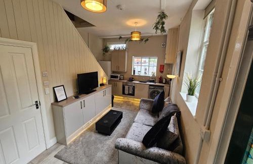 Carlisle Casa | Carlisle Central, Cute Studio Appt, The Cupboard