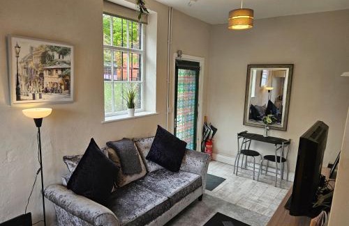 Carlisle Casa | Carlisle Central, Cute Studio Appt, The Cupboard