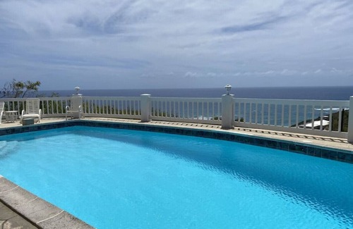 Grapetree Casa | Carlisle House - 4 Bedroom East End Retreat with A/C and Expansive Island Views