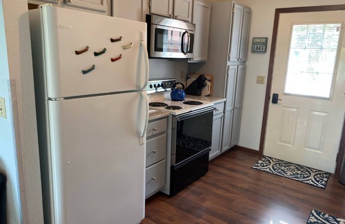Alexandria Casa | Carlos Get Away Lic2032