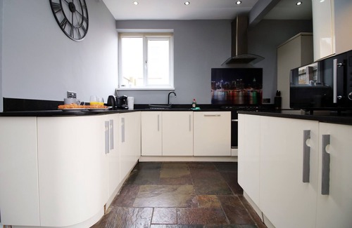 Newport Casa | Carlton Grove by Tŷ SA