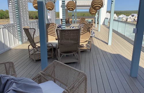 Eufaula Casa | Carlton Landing Bunkhouse. Sleeps 6 Private Pool and hot tub. Pet friendly.