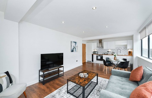 Gedling Casa | Carlton sq - Inviting 2bedroom apartment with free wifi and a smart TV