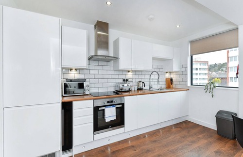 Gedling Casa | Carlton sq - Inviting 2bedroom apartment with free wifi and a smart TV