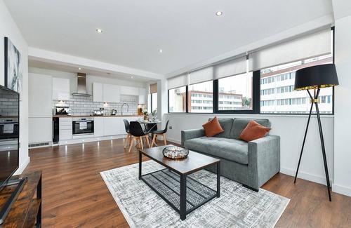 Gedling Casa | Carlton sq - Inviting 2bedroom apartment with free wifi and a smart TV