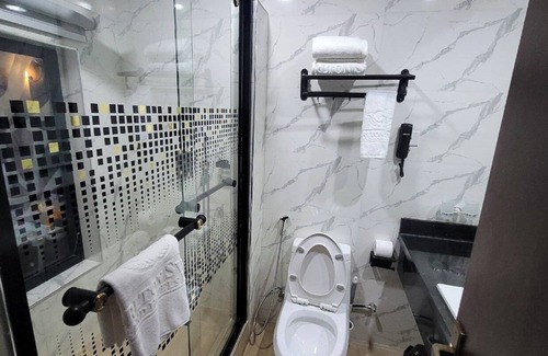 Utako Hotel | Carlton Swiss Luxury Residency