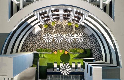 Pico - Robertson Hotel | Carlyle Inn