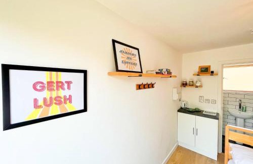 Saint Paul's Casa | Carmen Suite EcoPod Treehouse in the city centre
