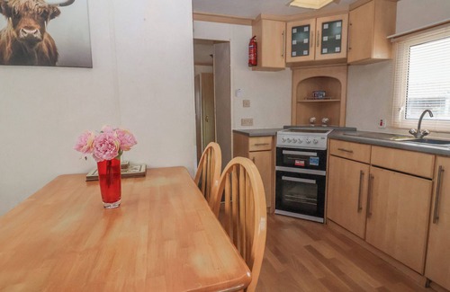 Chard Cabaña | CARNABY, family friendly, with a garden in South Chard