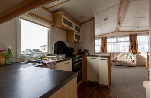 Selsey Casa | Carnaby Holiday Caravan, West Sands, Selsey