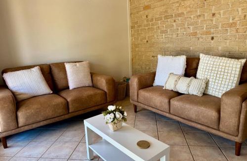 Brockman Casa | Carnarvon 3BR & 2BA Holiday House