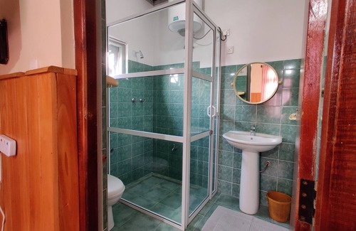 Nuwara Eliya Hotel | Carnation Rest
