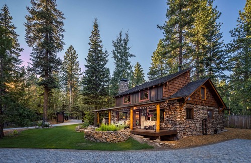 Carnelian Bay Casa | Tewesi Manor, Lake Front, Pier, boyas, Nuevo galardonado nostálgico viejo Tahoe