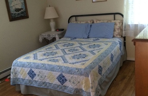 East Quogue Cama Y Desayuno | Carole's Place B & B