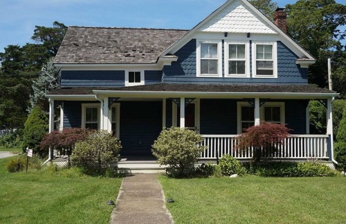 East Quogue Cama Y Desayuno | Carole's Place B & B