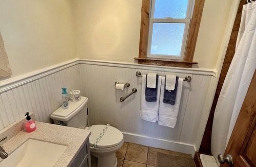 Burnsville Hotel | Carolina Country Inn