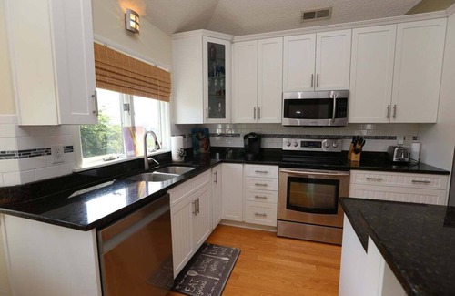 Tuckahoe Casa | CAROLINA DREAMIN' - 4 BR Soundside Vacation Home in Duck w/Private Pool