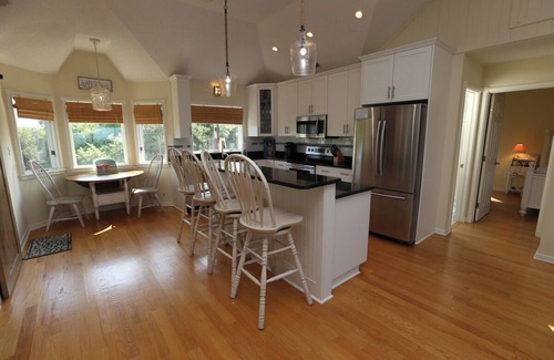 Tuckahoe Casa | CAROLINA DREAMIN' - 4 BR Soundside Vacation Home in Duck w/Private Pool