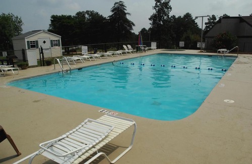 Fair Play Complejo | Carolina Landing Camping Resort Deluxe Cabin 6