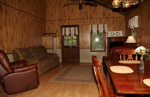Fair Play Complejo | Carolina Landing Camping Resort Luxury Cabin 8