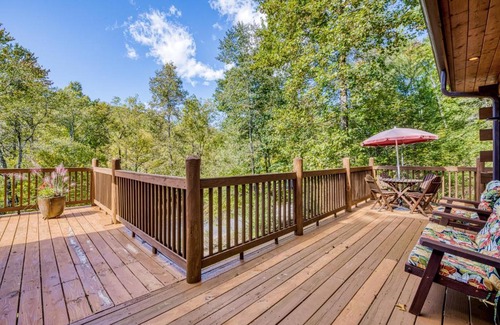 Lake Lure Casa | Carolina Mountain Retreat