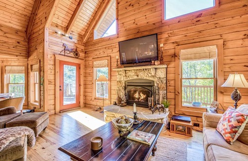 Lake Lure Casa | Carolina Mountain Retreat