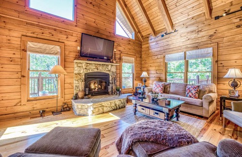 Lake Lure Casa | Carolina Mountain Retreat