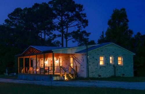 Sneads Ferry Casa | Carolyn's Lighthouse Topsail Island