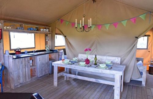 Denny Casa | Carr's Hill Luxury Safari Tents