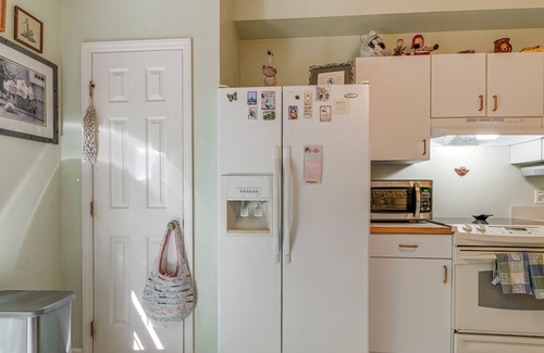 Carrboro Casa | Carrboro Quaint! 2 Mi to Heart of Chapel Hill!