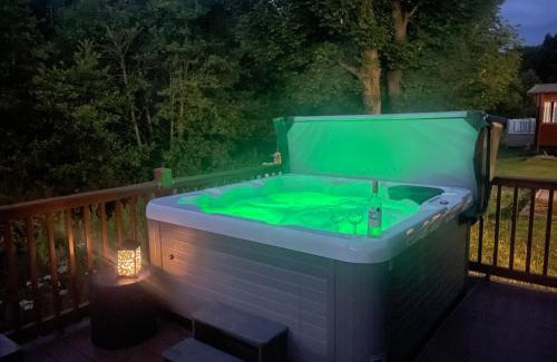 Morpeth Casa | Carre Retreat with private hot tub