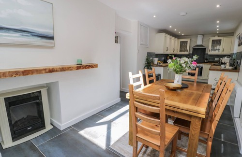Pen-y-sarn Cabaña | CARREG WINLLAN, with a garden in Amlwch