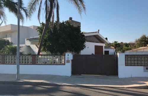 L'Eucaliptus Casa | Carrer Voramar 11