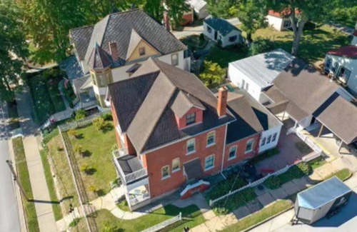Hermann Casa | Carriage House at the Mansion on Market Street